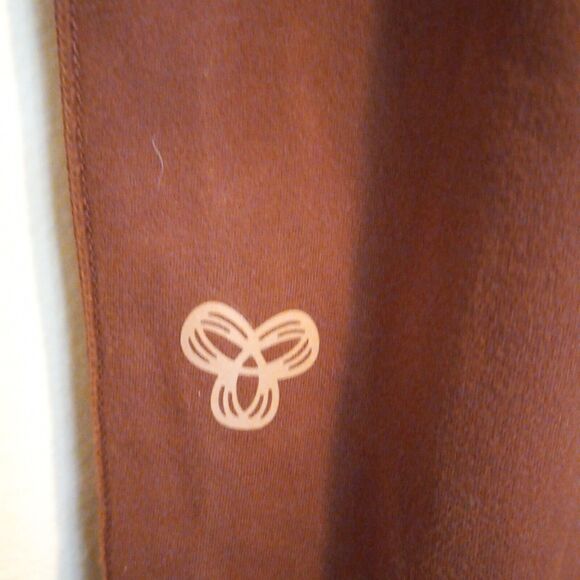 Aritzia TnAction Excel Sports Jumpsuit-Large-Built In Shelf Bra-Removable Pads - Picture 7 of 12